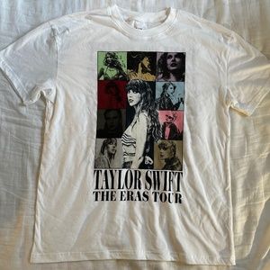 Eras tour official T-shirt size S